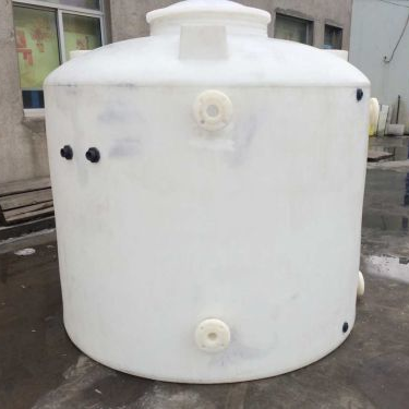 PE塑料水塔 6000L大型儲水罐，耐酸堿且內外光滑的多用途選擇